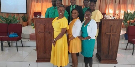 How to choose a dress for women in church?